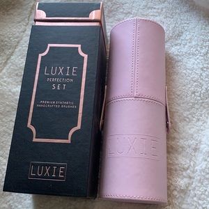 Luxie rose gold 12 piece makeup brush set